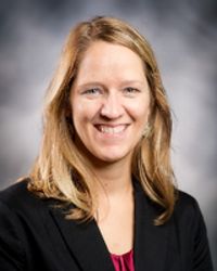Jennifer E Keegstra