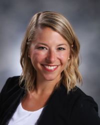 Lindsay A Schmiedeknecht