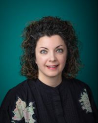 Amanda J Johnston