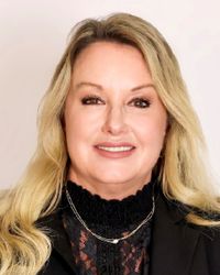 Kerri A Smith