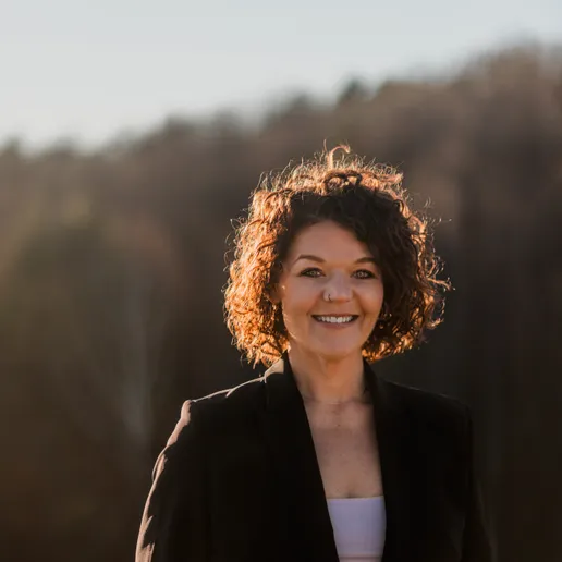 Ali Dehart, AGACNP-BC