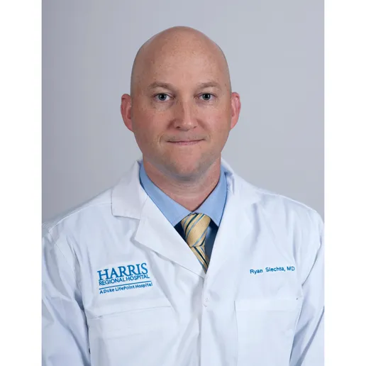 Ryan Slechta, MD