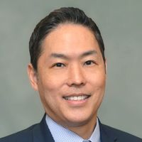 Daniel J Lee
