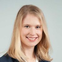 Hannah J Roberts