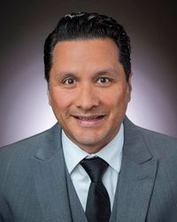 Carlos Lucero