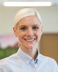 Jacqueline Brom