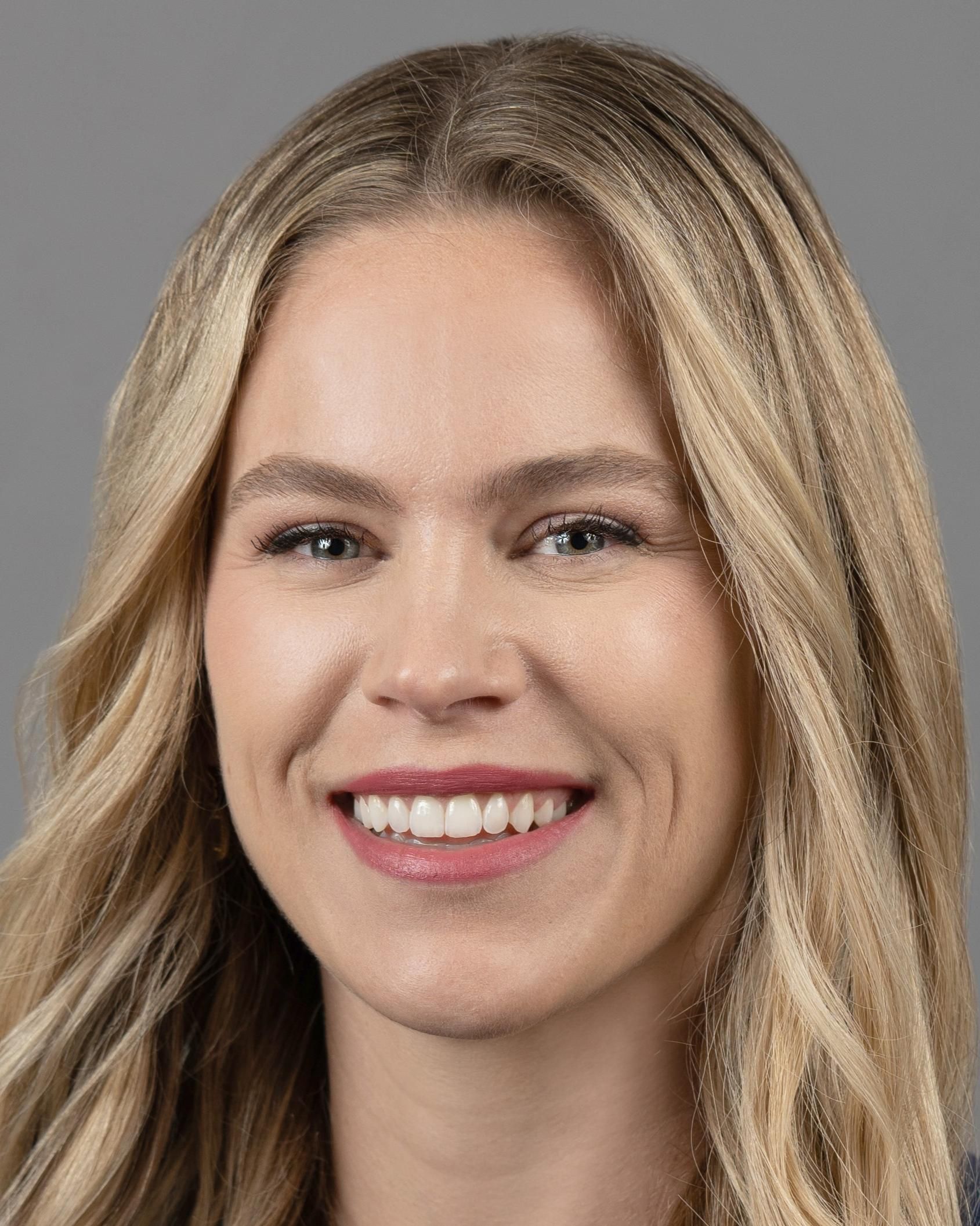 Amanda D Robinson, MD