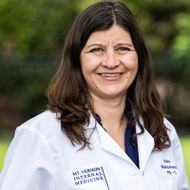 Katherine J Manzanares