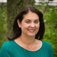 Nancy R Kadowitz