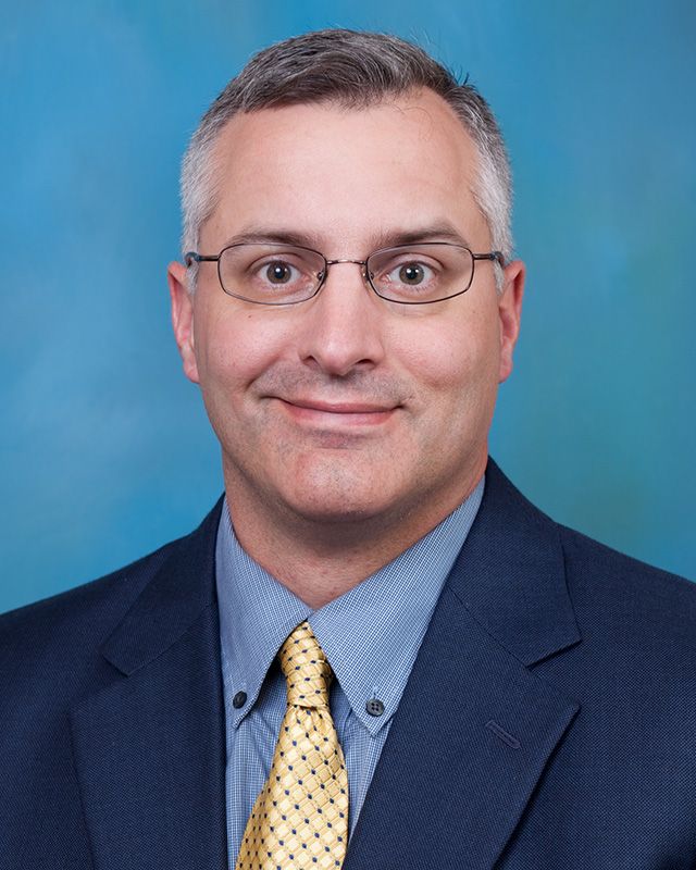 Shawn Standard, MD